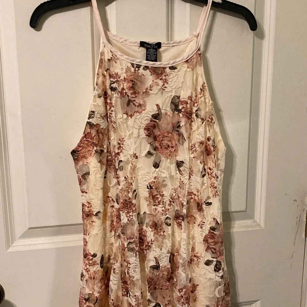 NEW NWT Rue21 Floral Lace Dress - Cream and Pink Junior’s Large - Picture 2 of 12